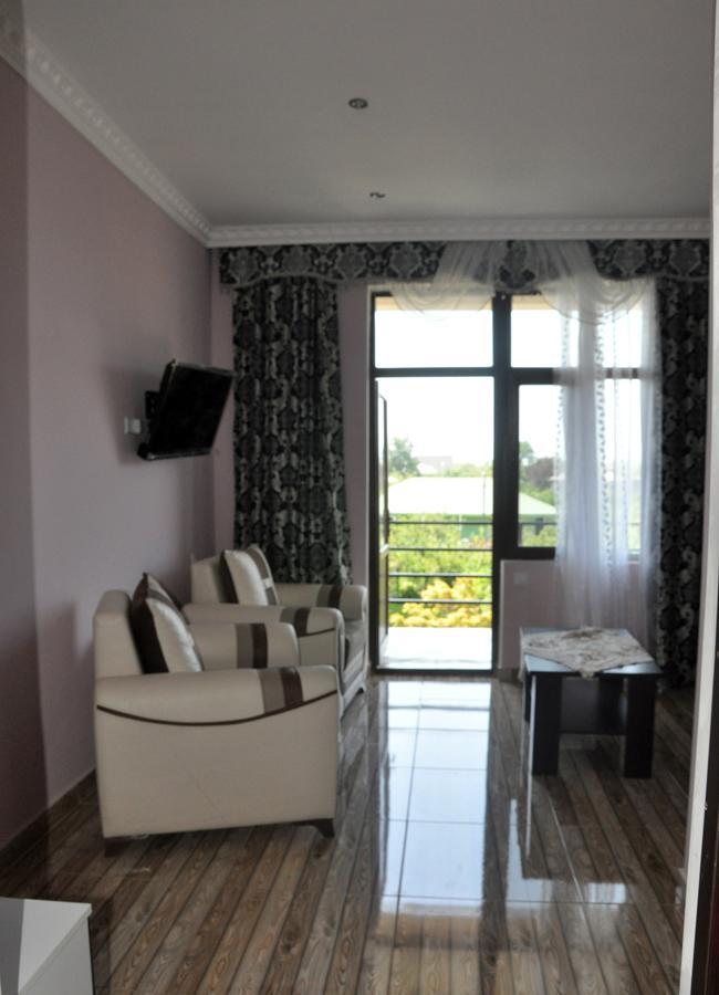 Black Sea Hotel Batoemi Buitenkant foto