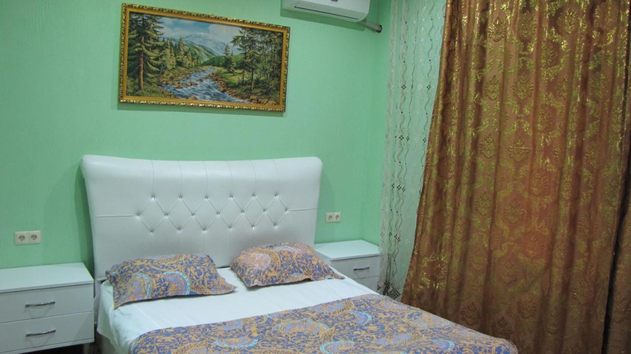 Black Sea Hotel Batoemi Buitenkant foto