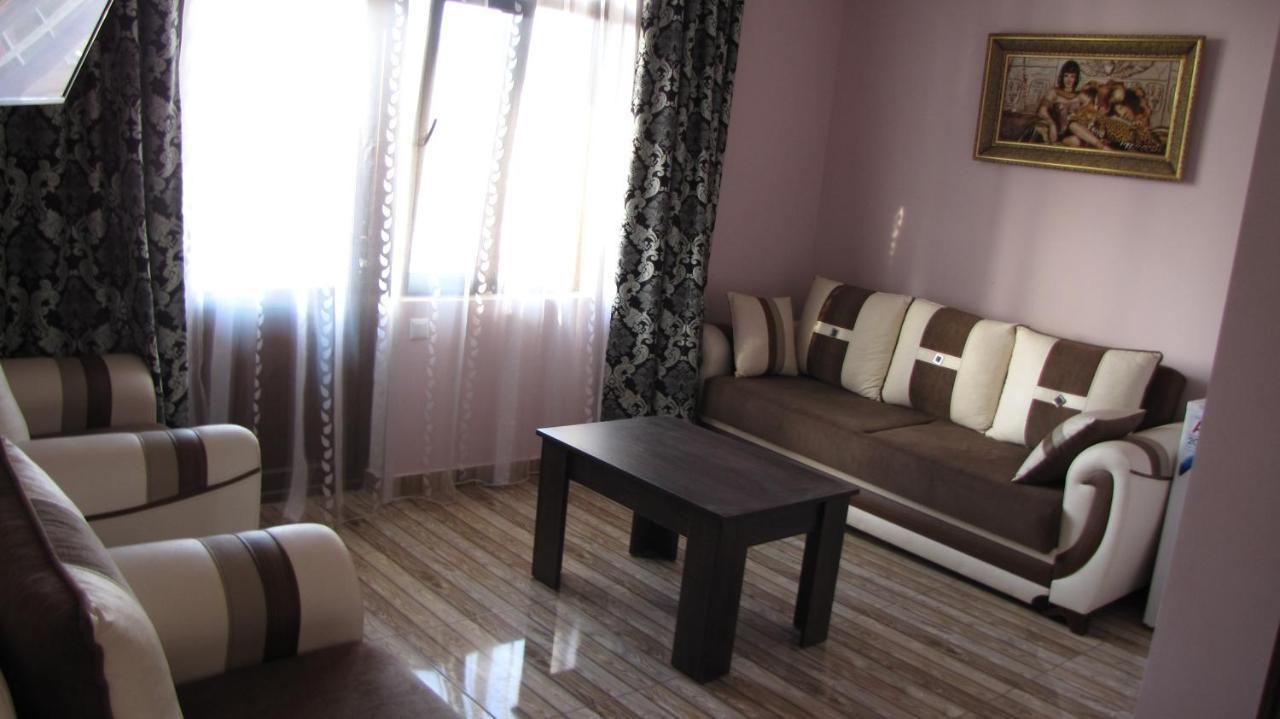 Black Sea Hotel Batoemi Buitenkant foto