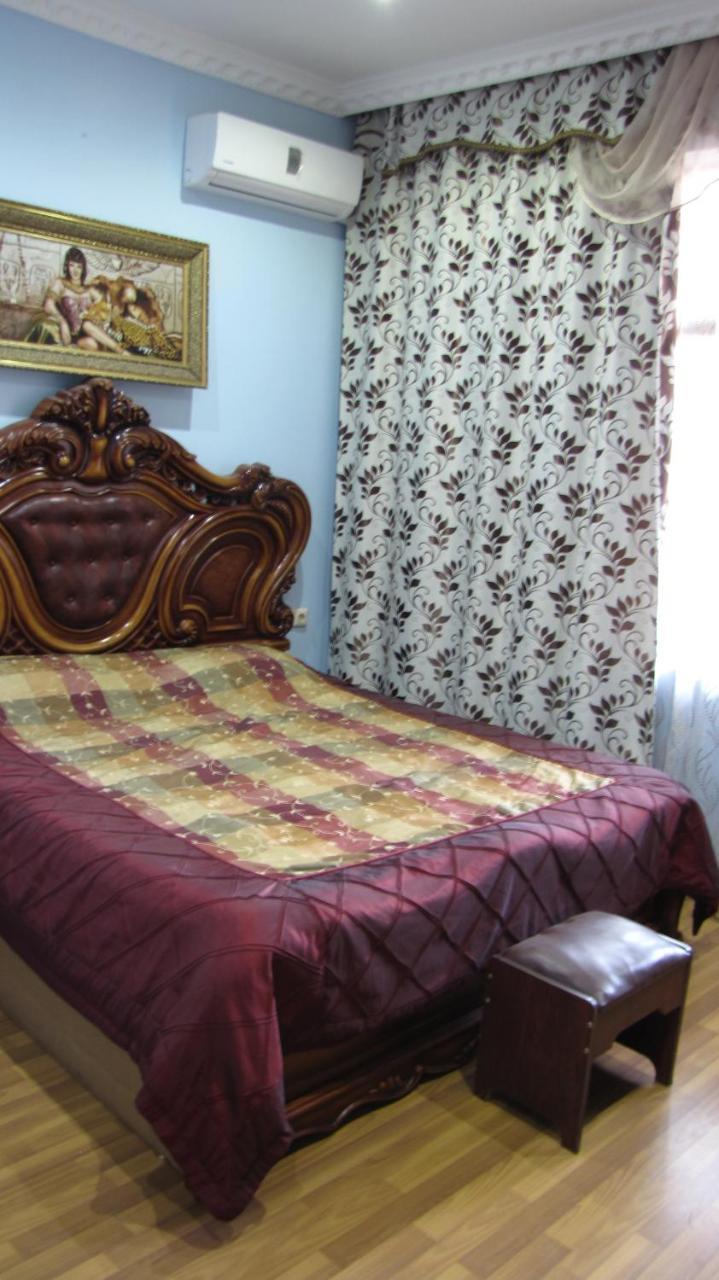 Black Sea Hotel Batoemi Buitenkant foto