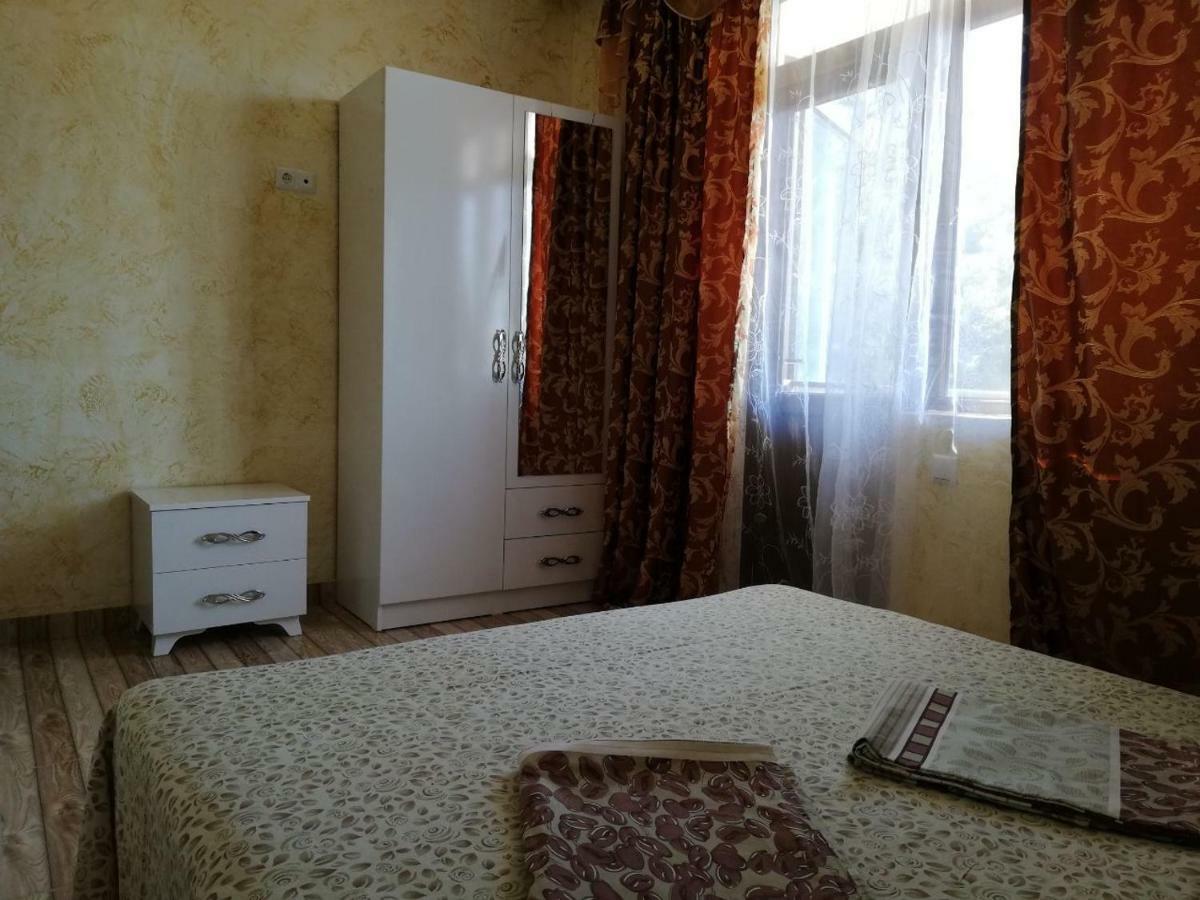 Black Sea Hotel Batoemi Buitenkant foto